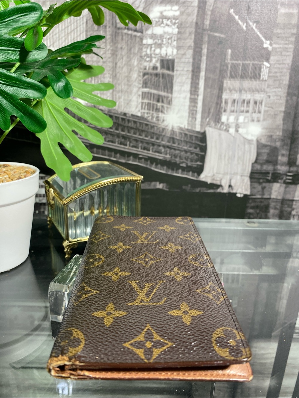 Authentic Louis Vuitton Monogram checkbook holder - Picture 11 of 15
